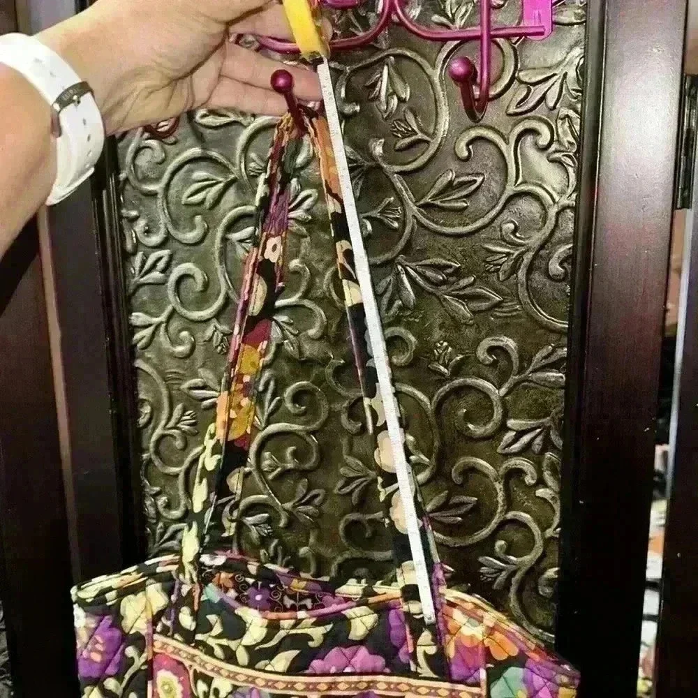 Vera Bradley RetiredSuzani pattern shoulder bag